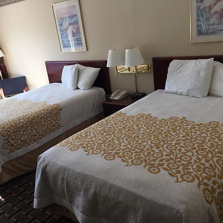 Budget Host Inn เลบานอน ภายนอก รูปภาพ